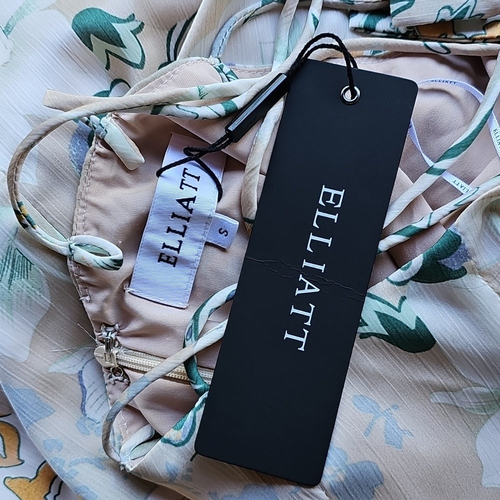 ELLIATT Appearance Dress - Picture 8 of 8